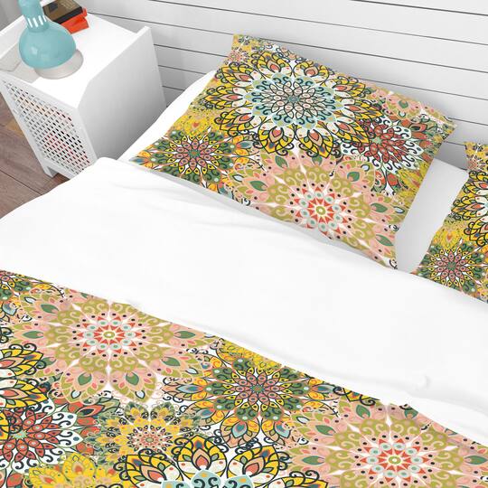 Designart 'Mandala Pattern For Printing on Fabric Or Paper' Bohemian & Eclectic Bedding Set - Duvet Cover & Shams
